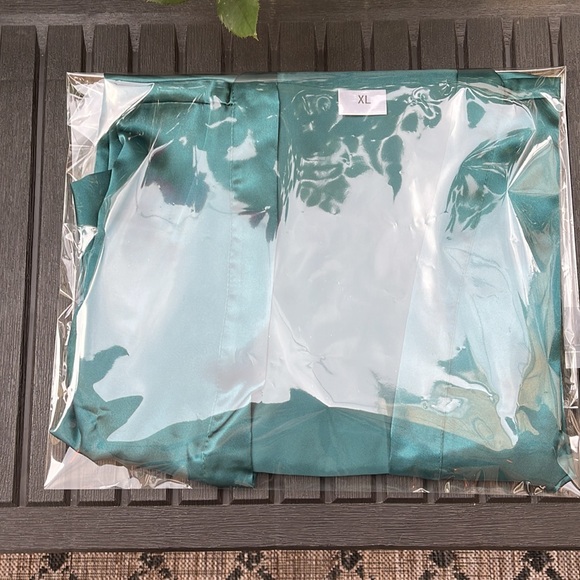 Women’s Green Satin Robe - Picture 10 of 14